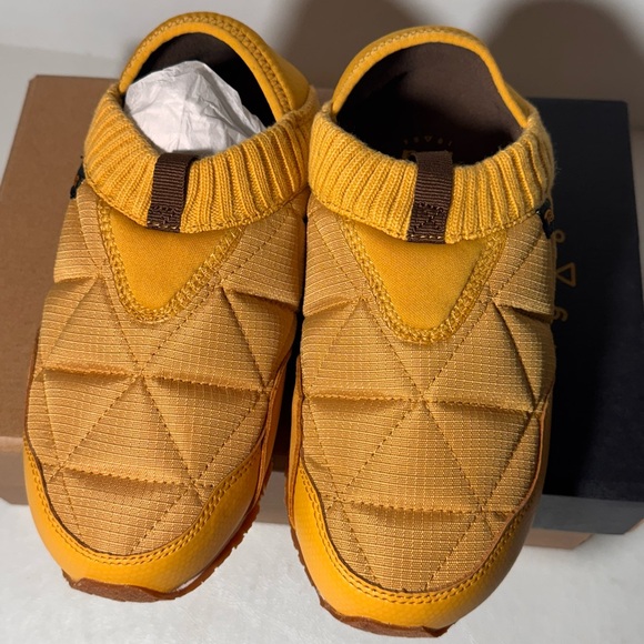 Teva Reember mocasines Yellow Slip-On Shoes casual outdoor comfy - Picture 5 of 8